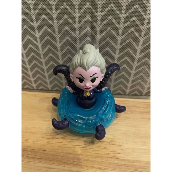 The Little Mermaid Ursula Spinning Figure - Picture 1 of 2